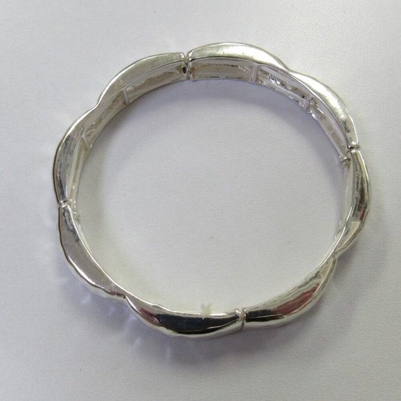 Pretty Silver Hammered Texture Stretch Bangle Bracelet - Picture 2 of 2